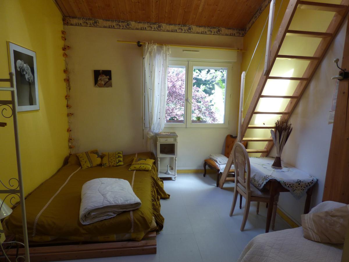 Beau Site Guimauve Et Vieilles Dentelles Bed and Breakfast Royères-Saint-Léonard Buitenkant foto